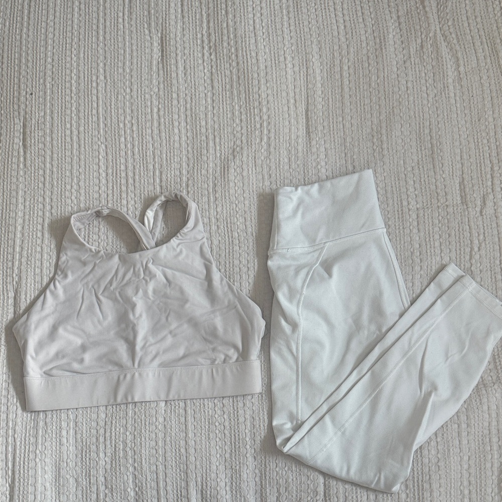 Fabletics Women's off WhiteSports Bra and Leggings Set